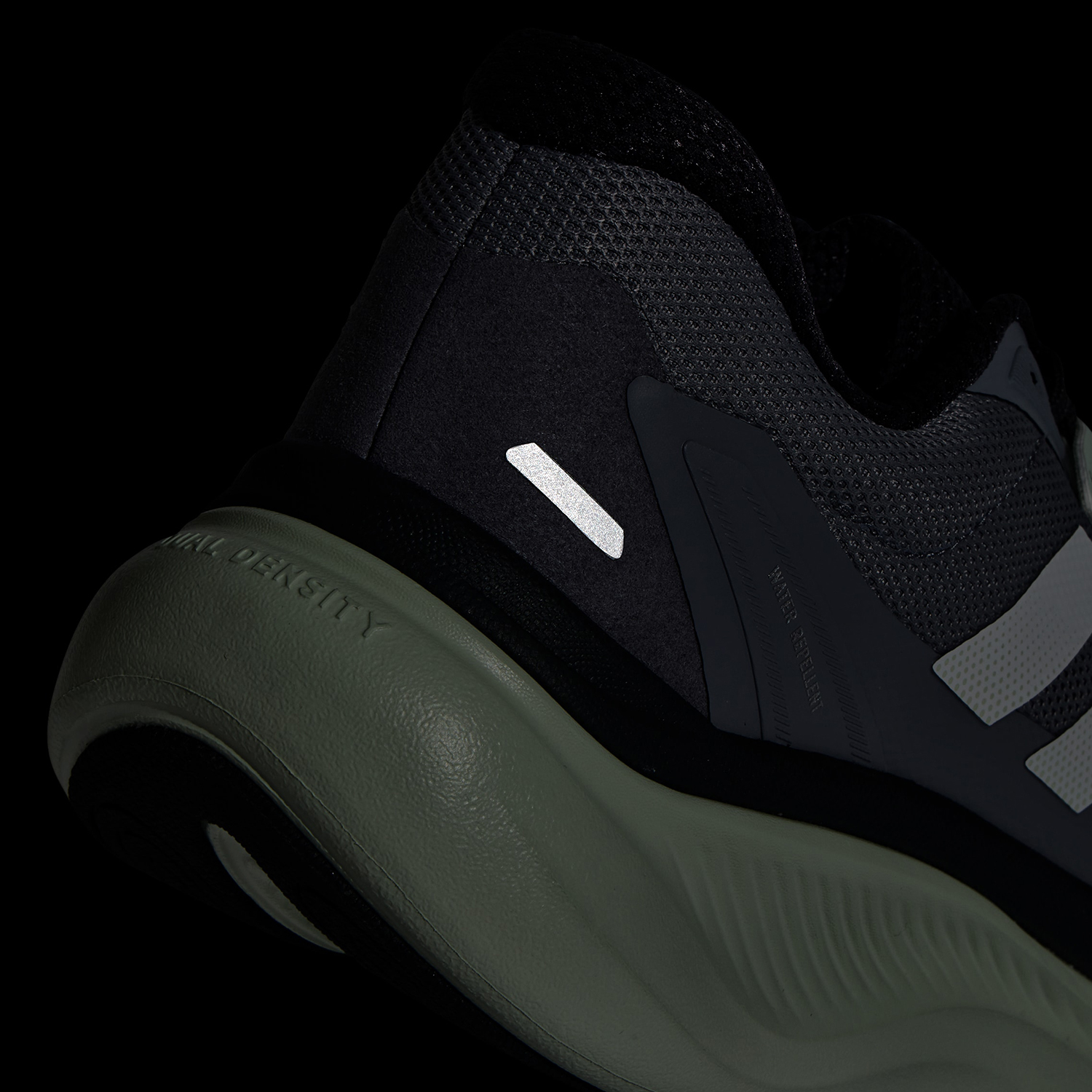 Adidas Authentic DREAMCUSHION  - Ultragear Running 评论和价格