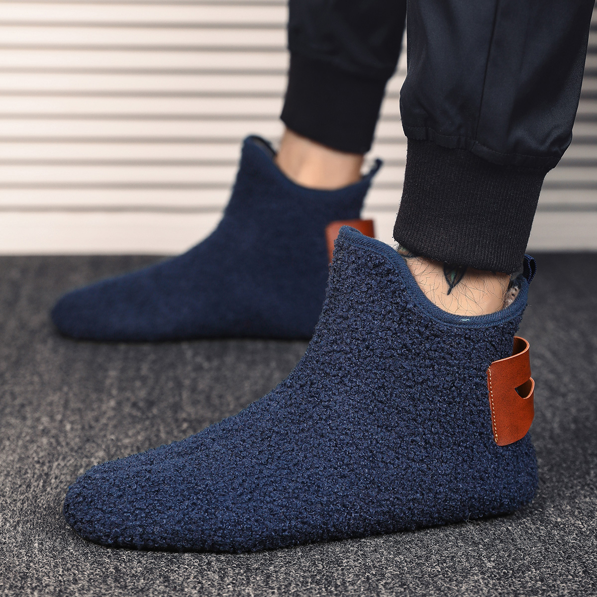 Men's Fuzzy Overlapping Slippe - Insole Arch Support 评论和价格